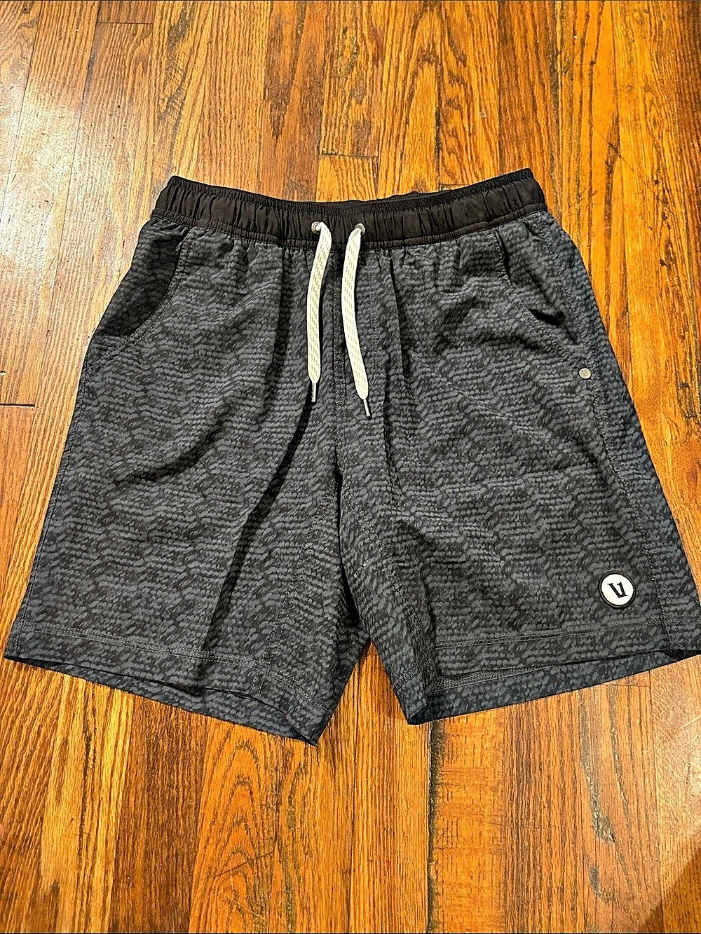🎉EUC! Vuori Banks Shorts Men's Black Athletic Shorts